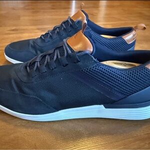 Men's Wolf & Shepherd Sneakers